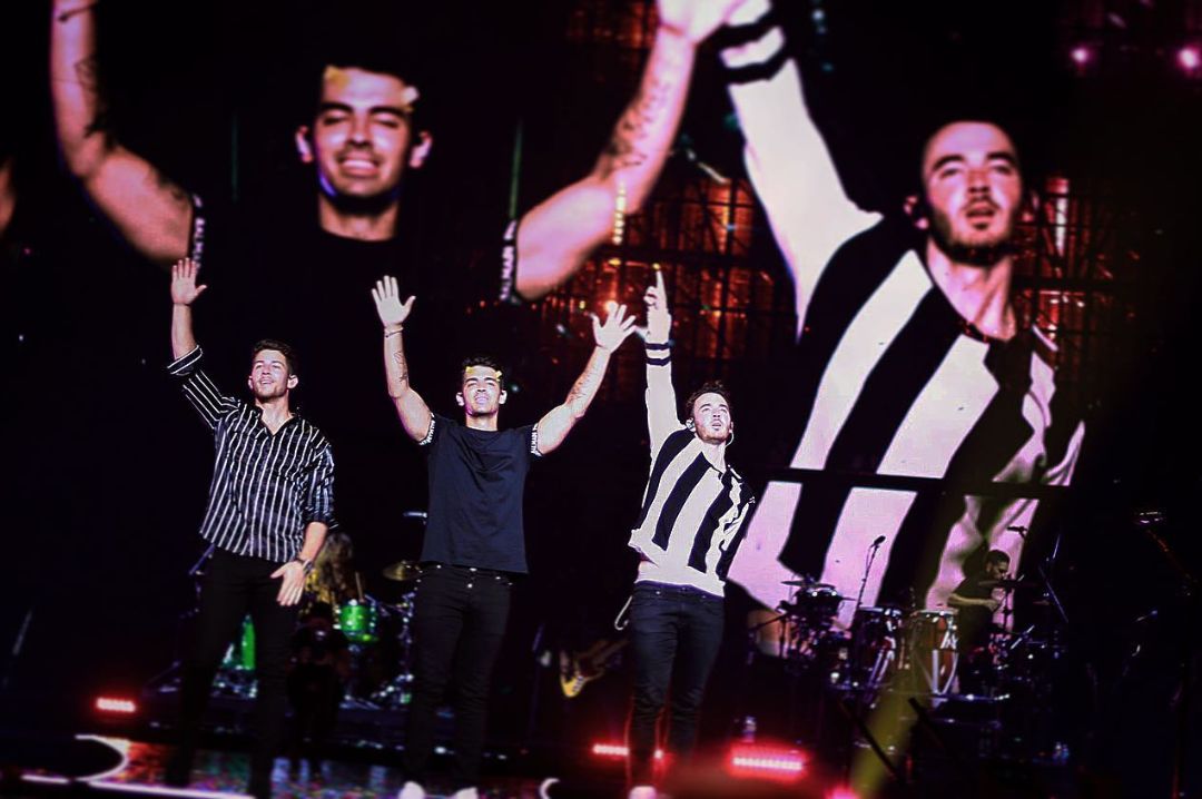 jonas brothers concert