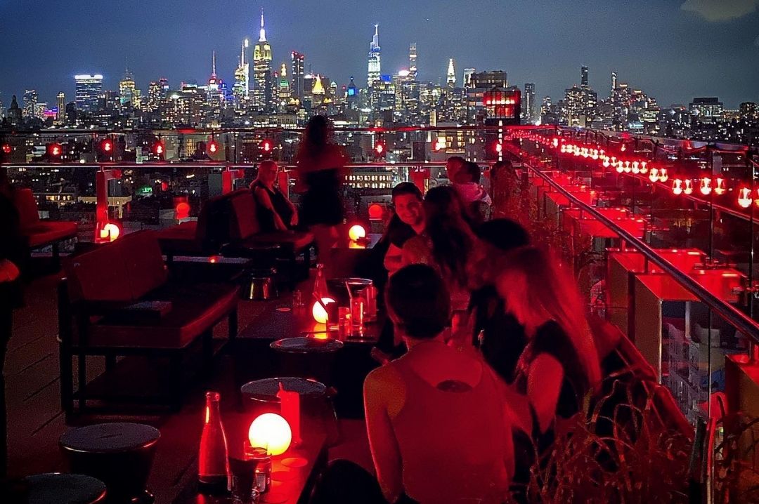 nycrooftopbars The Crown